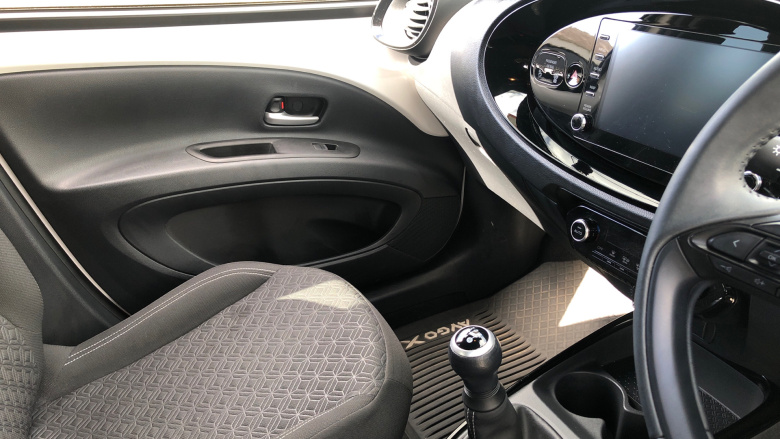 Toyota Aygo X 1.0 VVT-i Edge 5dr Petrol Hatchback